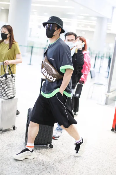 Chinese Actor Han Dongjun Also Known Elvis Han Arrives Airport — Stock Photo, Image