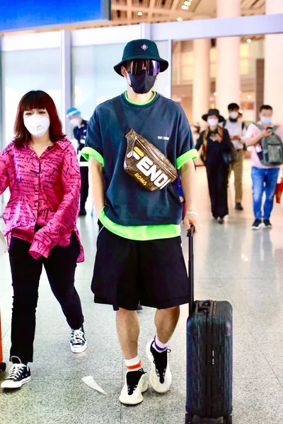 Chinese Actor Han Dongjun Also Known Elvis Han Arrives Airport — Stock Photo, Image