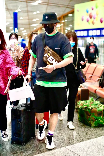 Chinese Actor Han Dongjun Also Known Elvis Han Arrives Airport — Stock Photo, Image