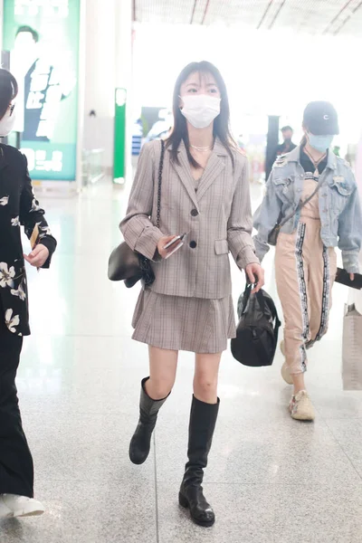 Actrice Chinoise Jinyan Arrive Aéroport Pékin Pékin Chine Mai 2020 — Photo