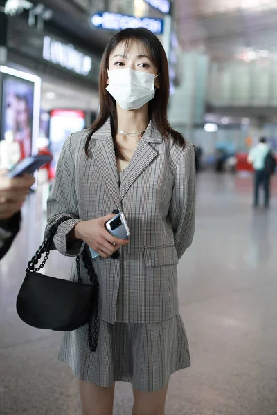 Actriz China Jinyan Llega Aeropuerto Beijing Beijing China Mayo 2020 —  Fotos de Stock