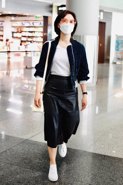 Κινέζος Τραγουδιστής Και Ηθοποιός Chen Shu Φτάνει Στο Αεροδρόμιο Του — Φωτογραφία Αρχείου