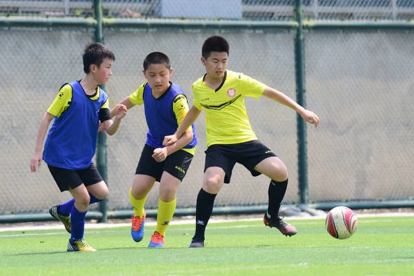 Bir Grup Çocuk Futbol Antrenmanı Yapıyor Mayıs 2020 Çin Doğusundaki — Stok fotoğraf