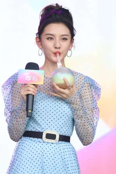 中国女演员宋祖儿也被称为Lareina Song 她参加了2020年7月19日在中国上海迪斯尼乐园举行的软饮料品牌Mirinda的商务活动 — 图库照片