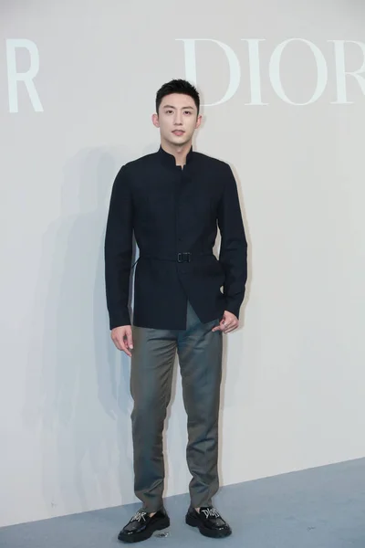 중국의 배우이자 모델인 Huang Jingyu 상하이에서 2020 Christian Dior Designer — 스톡 사진