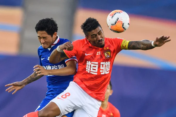 Futbolista Brasileño Paulinho Guangzhou Evergrande Taobao Derecha Lucha Por Una —  Fotos de Stock