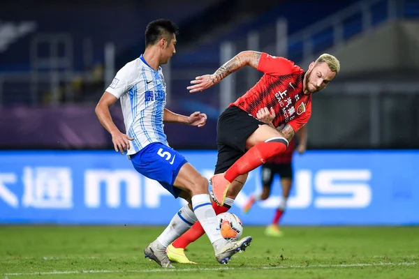 Futebolista Austríaco Marko Arnautovic Shanghai Sipg Vermelho Chuta Bola Durante — Fotografia de Stock