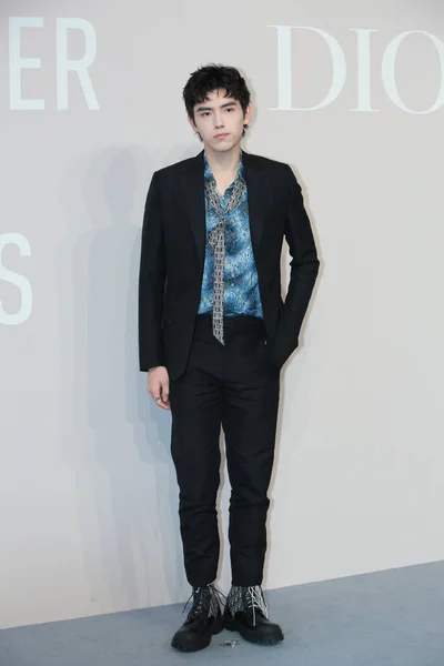 中国系アメリカ人俳優のアーサー チェンは 中国人の陳Feiyuの名で知られており 2020年7月24日に中国 上海で開催される Christian Dior Designer Dreams に参加している — ストック写真
