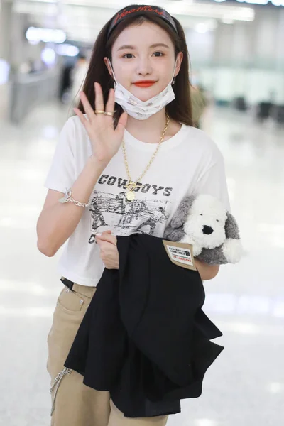 Čínská Internetová Celebrita Lin Xiaozhai Přijede Letiště Šanghaji Před Odletem — Stock fotografie