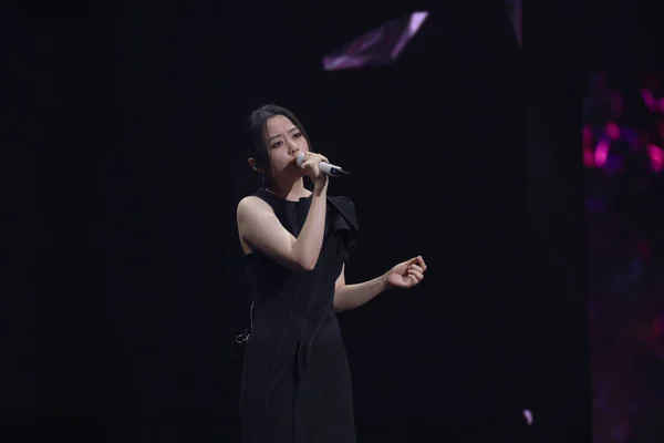 Chińska Piosenkarka Jane Zhang Występuje China Top Ten Music Awards — Zdjęcie stockowe