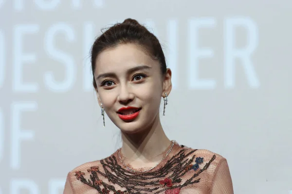 기사보기 앙겔라 Angela Yeung Wing Angelaby 알려져 있으며 2020 상하이에서 — 스톡 사진