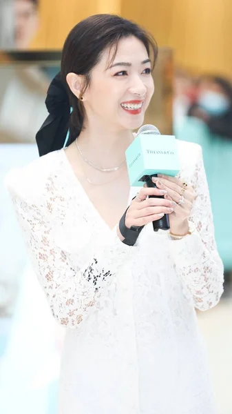 Chinese Actress Singer Wan Qian Shows White Dress Showing Beauty — Stock Photo, Image