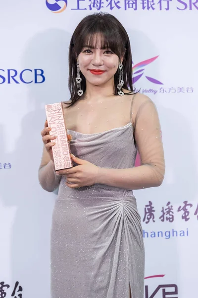 2020年9月19日 上海で開催されたラブラブ ラジオ アワード授賞式に中国人歌手の鼎ダンまたはデラが出席 — ストック写真