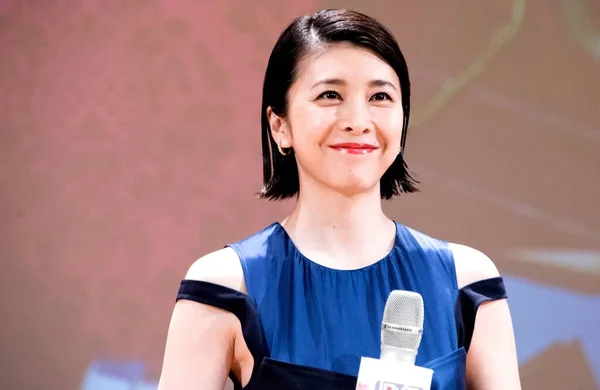 2018年6月14日 日本女演员田内由子 Yuko Takeuchi 出席在中国上海举行的电视连续剧 夏洛克小姐 记者会 — 图库照片