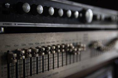 Eski müzik karıştırıcı düğmesi, ses kontrol paneli