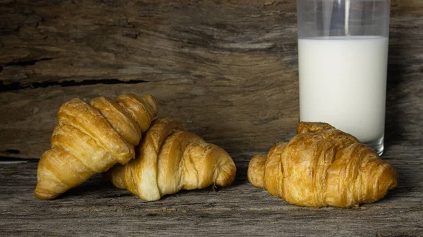 Mini Croissants Vieja Mesa Madera — Foto de Stock