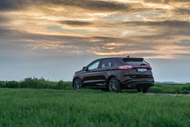 Ford Edge Sport 2.0 Tdci, yolda olarak Çek model yılı 2017