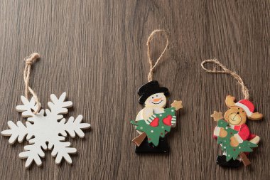 Set Noel geleneksel Noel ağacı süslemeleri, kar tanesi, kardan adam, Santa geyik