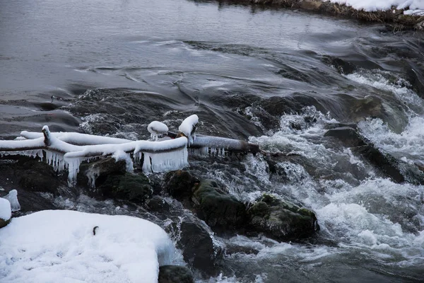 Temporada Invierno Primer Plano Del Derretimiento Del Río Agua Helada —  Fotos de Stock