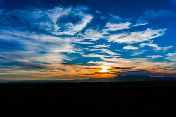 黄金の夕日の美しい Cloudscape — ストック写真