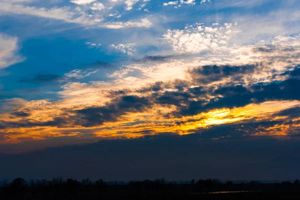 Increíble Vista Naturaleza Con Fondo Cielo Nublado — Foto de Stock