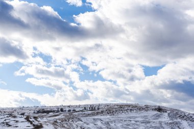 Bulutlu gökyüzü arka plan şaşırtıcı doğa manzaralı