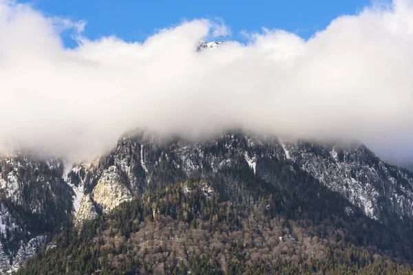 Increíble Vista Montaña Cubierta Nieve Esponjosa — Foto de Stock