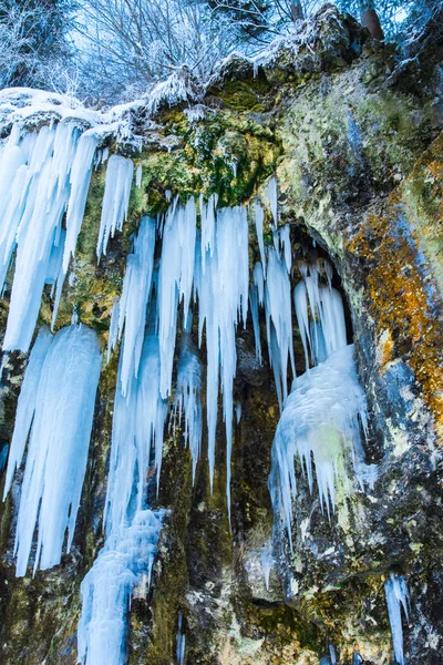 Glaces Froides Énormes Sur Fond Nature — Photo