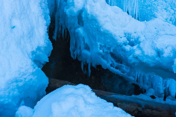 Τεράστια Κρύο Icicles Φόντο Φύση — Φωτογραφία Αρχείου