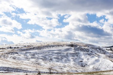 Bulutlu gökyüzü arka plan şaşırtıcı doğa manzaralı