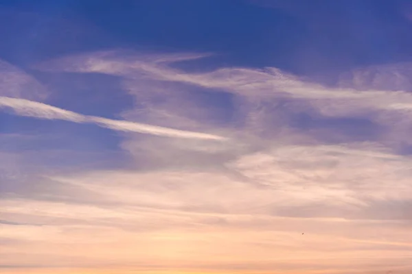 曇り空を背景に素晴らしい自然の風景 — ストック写真