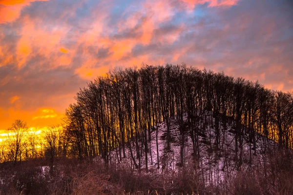 Incredibile Vista Sulla Natura Con Sfondo Cielo Nuvoloso — Foto Stock