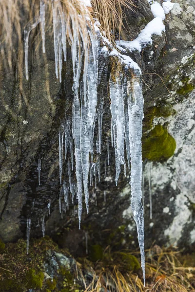 Obrovská Zima Rampouchy Pozadí Přírody — Stock fotografie