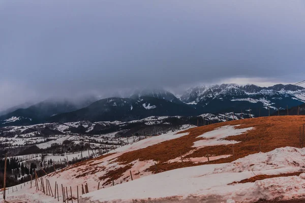 Amazing Mountain View Covered Fluffy Snow — Stock Photo, Image