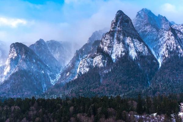 Nevado Paisaje Montañoso Con Cielo Azul Pista Esquí — Foto de Stock