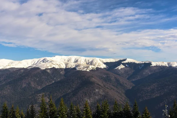 Increíble Vista Montaña Cubierta Nieve Esponjosa —  Fotos de Stock