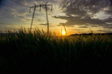 Bulutlu gökyüzü arka plan şaşırtıcı doğa manzaralı