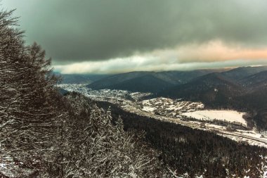 Bulutlu gökyüzü arka plan şaşırtıcı doğa manzaralı