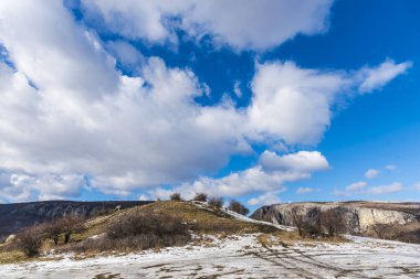 Bulutlu gökyüzü arka plan şaşırtıcı doğa manzaralı