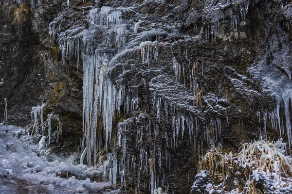 Hatalmas Hideg Jégcsapok Természet Háttér — Stock Fotó