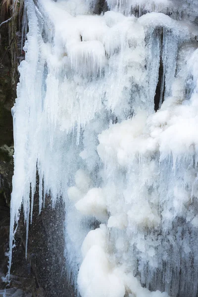 Obrovská Zima Rampouchy Pozadí Přírody — Stock fotografie