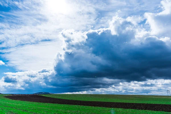 Prachtig Uitzicht Van Natuur Met Bewolkte Hemelachtergrond — Stockfoto