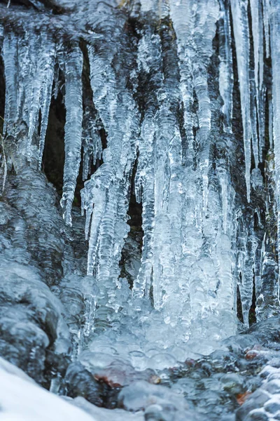 Obrovská Zima Rampouchy Pozadí Přírody — Stock fotografie