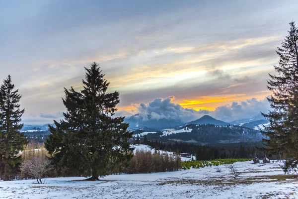 Increíble Vista Naturaleza Con Fondo Cielo Nublado — Foto de Stock