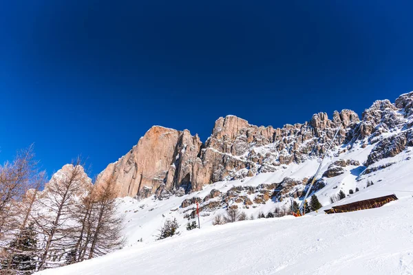 Vista Incrível Montanha Coberta Com Neve Fofa — Fotografia de Stock