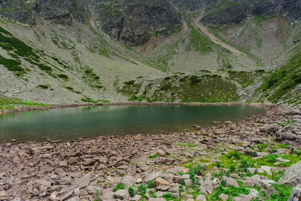 Горное Озеро Рядом — стоковое фото