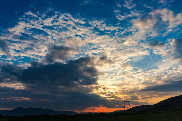 Fantastisk Natur Visa Med Molnig Himmel Bakgrund — Stockfoto