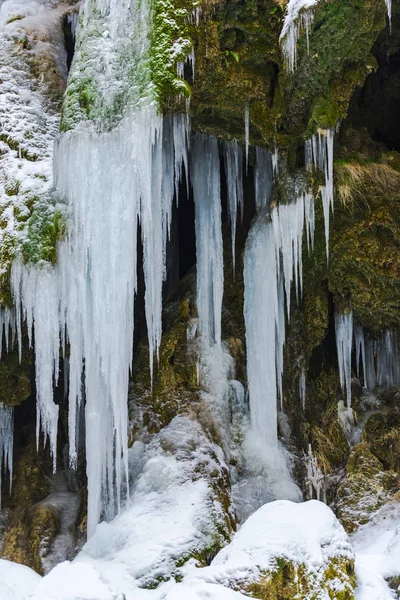 Ogromne Sople Zimno Tle Przyrody — Zdjęcie stockowe