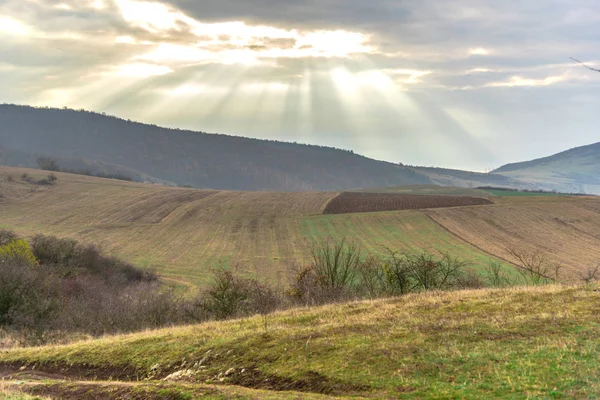 Atemberaubende Aussicht Auf Die Natur Mit Bewölktem Himmel Hintergrund — Stockfoto