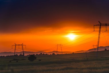 Bulutlu gökyüzü arka plan şaşırtıcı doğa manzaralı